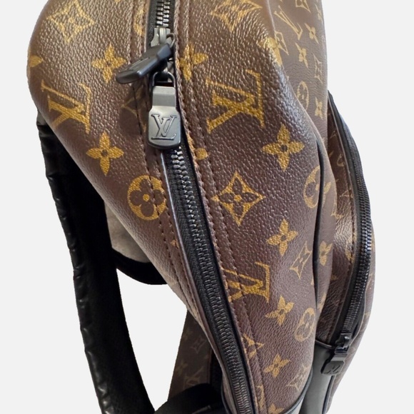 Louis Vuitton Dean Backpack main image 4
